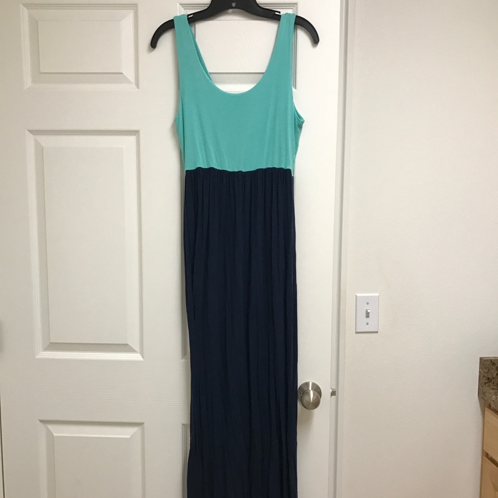 Pink Blush Maternity maxi dress Small